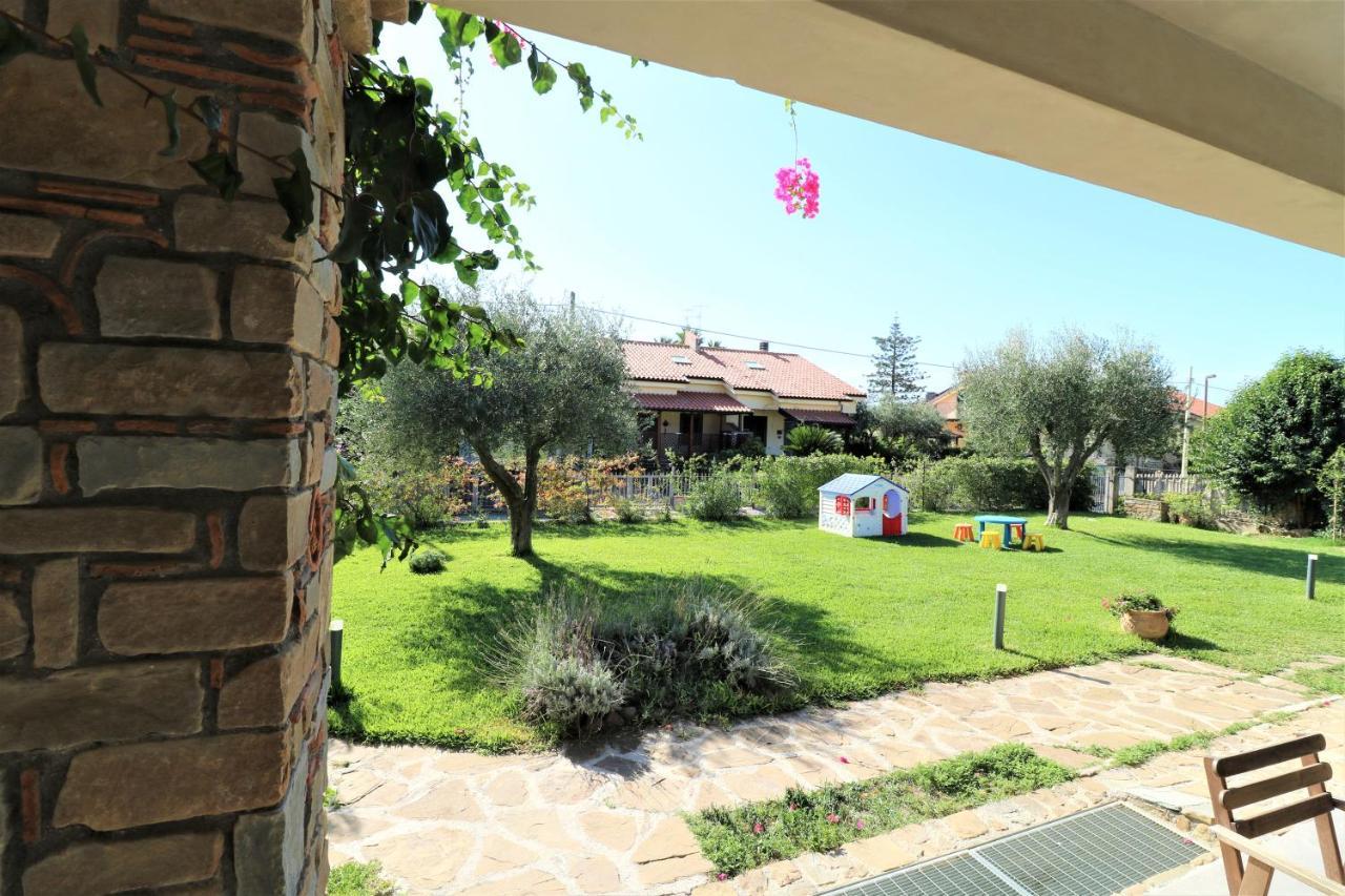 Villa Di Marinella Ашеа Экстерьер фото