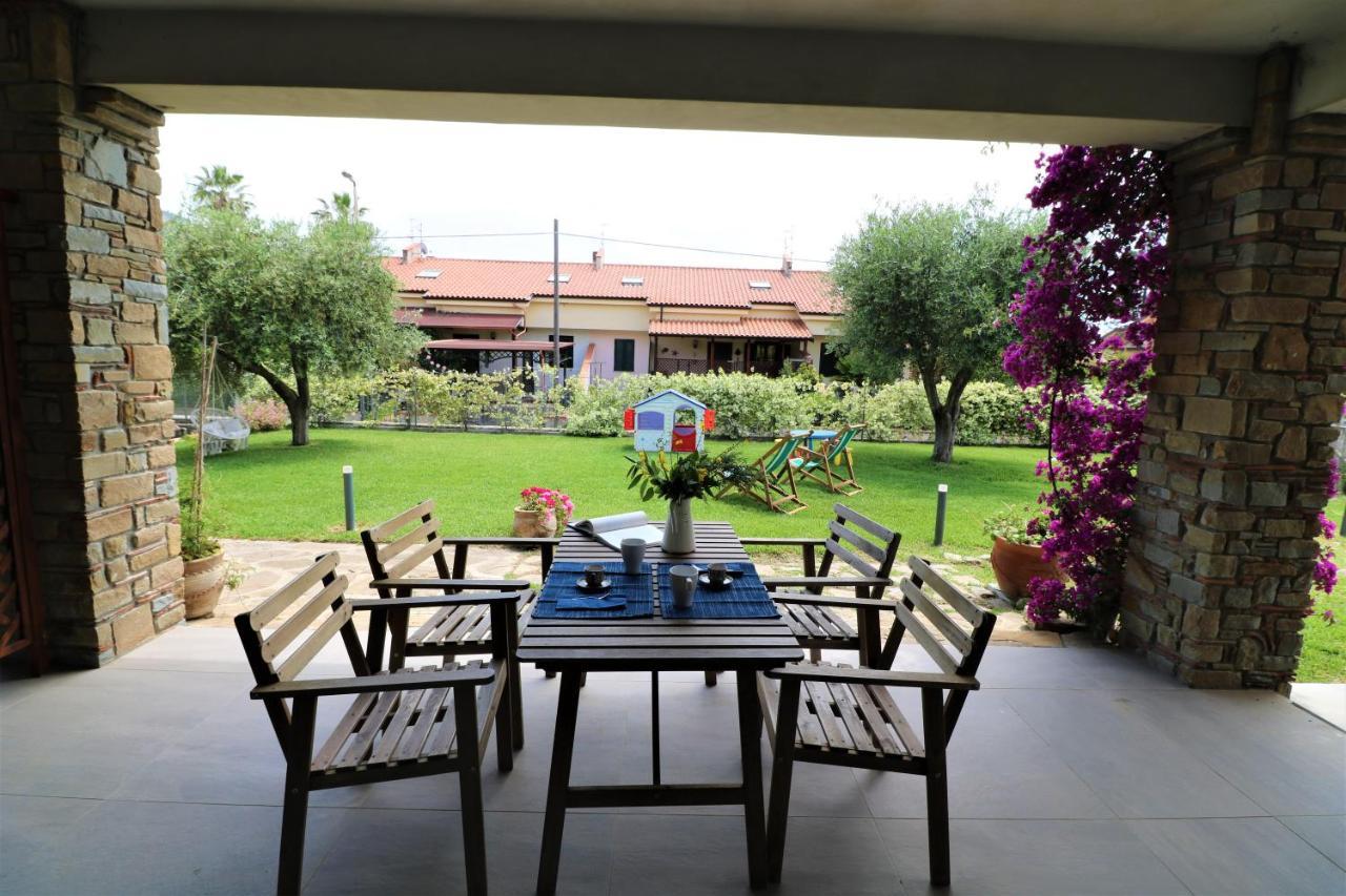 Villa Di Marinella Ашеа Экстерьер фото