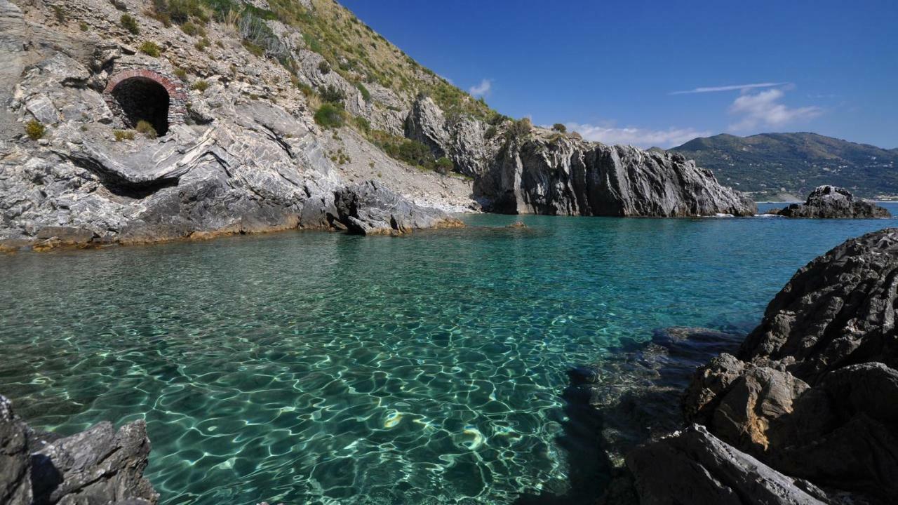 Villa Di Marinella Ашеа Экстерьер фото